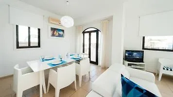 Oceanview Luxury 074 *