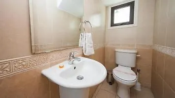 Oceanview Luxury 074